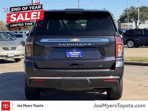 2024 Chevrolet Suburban LT