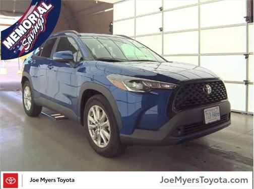 2024 Toyota Corolla Cross LE