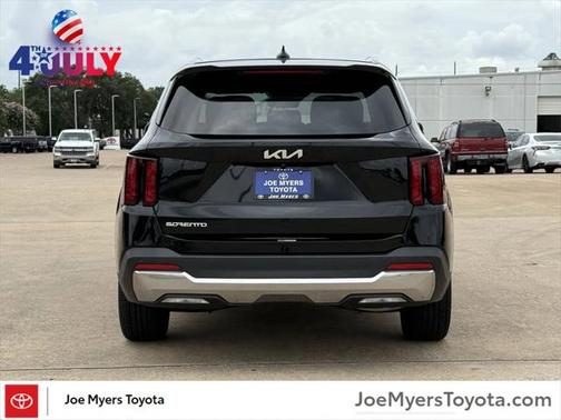 2024 Kia Sorento S