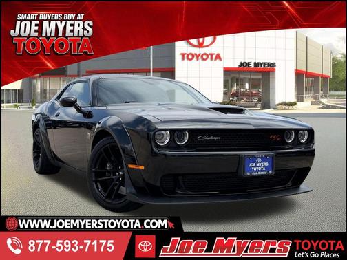 Pitch Black Clearcoat 2023 Dodge Challenger R/T Scat Pack Widebody