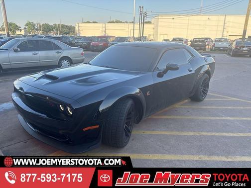 Pitch Black Clearcoat 2023 Dodge Challenger R/T Scat Pack Widebody