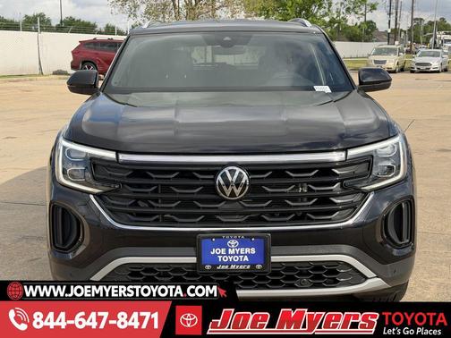 2025 Volkswagen Atlas Cross Sport 2.0T SE w/Technology