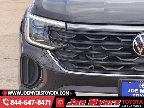 2025 Volkswagen Atlas Cross Sport 2.0T SE w/Technology