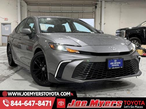 Heavy Metal 2025 Toyota Camry SE