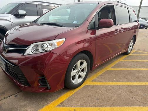 2018 Toyota Sienna L