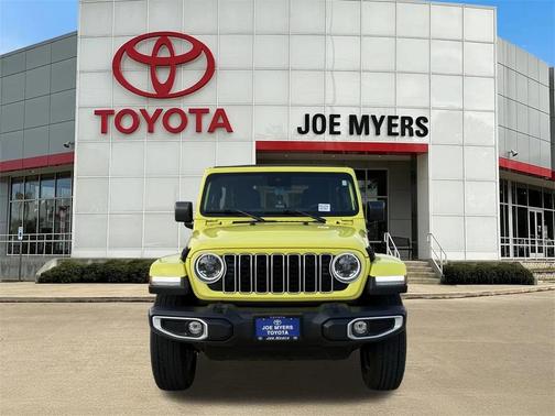 2024 Jeep Wrangler 4-Door Sahara 4x4