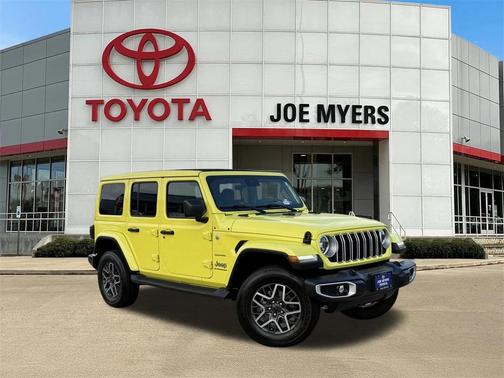 2024 Jeep Wrangler 4-Door Sahara 4x4