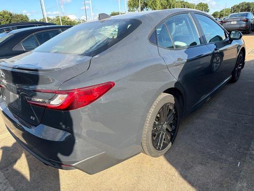 Underground 2025 Toyota Camry SE