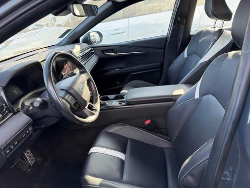 Underground 2025 Toyota Camry SE