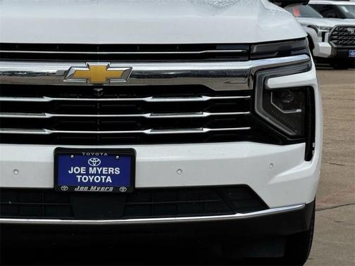 2025 Chevrolet Suburban LT