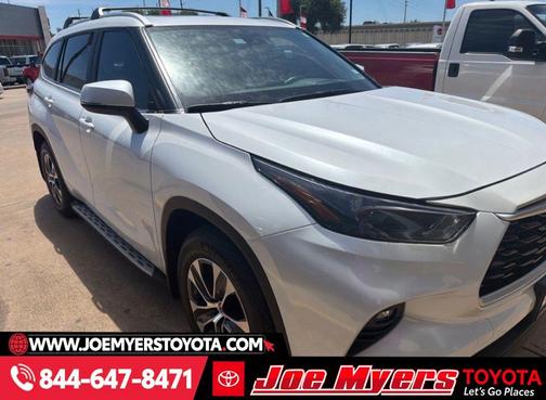 Wind Chill Pearl 2023 Toyota Highlander XLE