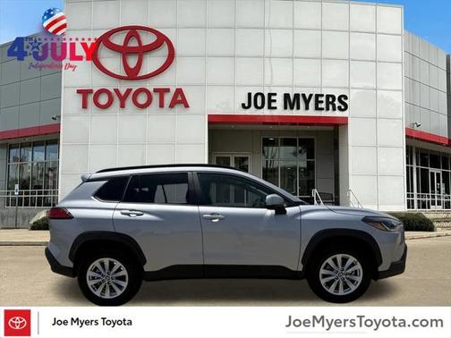 2024 Toyota Corolla Cross LE