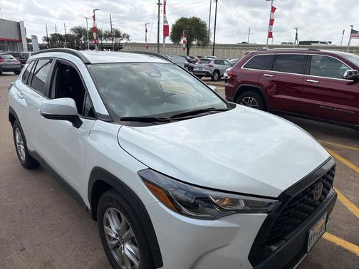 2023 Toyota Corolla Cross LE