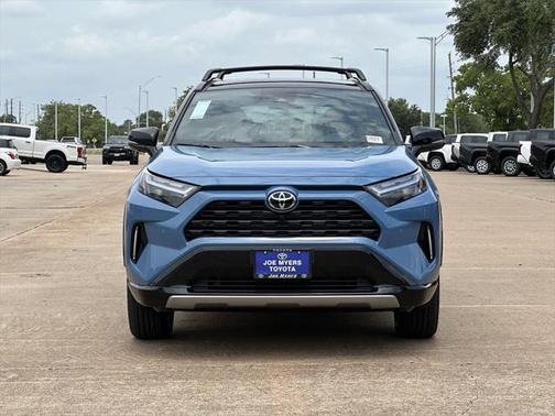 2025 Toyota RAV4 Hybrid SE