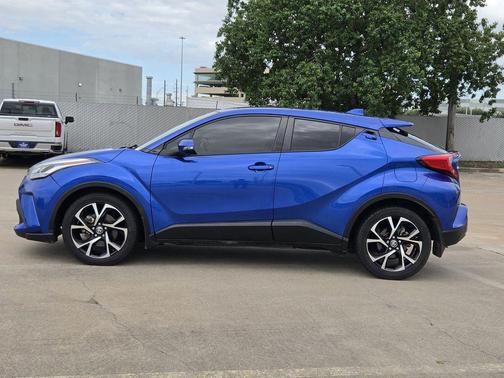 Blue Eclipse Metallic 2021 Toyota C-HR XLE
