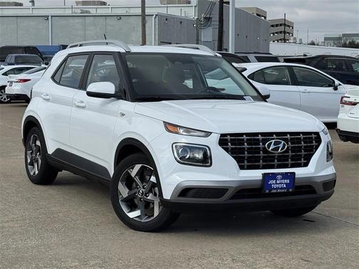 2025 Hyundai VENUE SEL