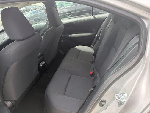 Classic Silver Metallic 2025 Toyota Corolla LE