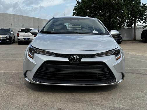 Classic Silver Metallic 2025 Toyota Corolla LE