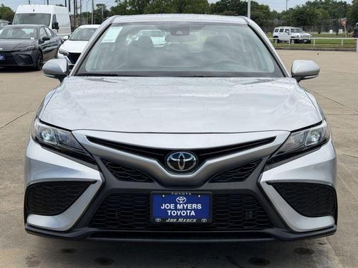 Ice Cap 2024 Toyota Camry SE