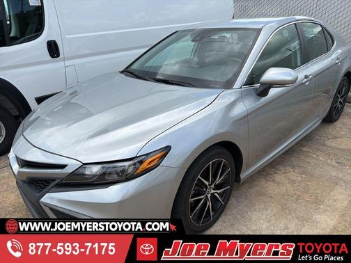 Ice Cap 2024 Toyota Camry SE