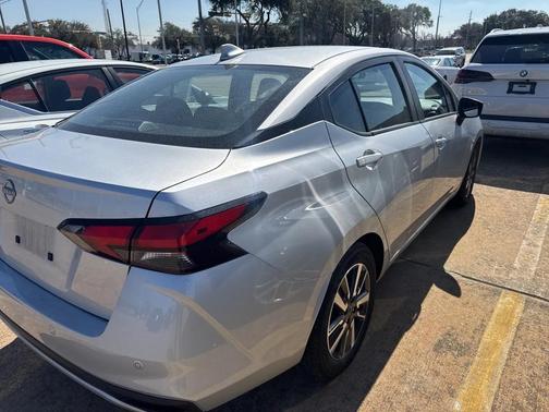 2025 Nissan Versa 1.6 SV
