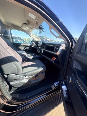 Agate Black Metallic 2024 Ford Expedition Max XLT