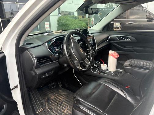 Iridescent Pearl Tricoat 2018 Chevrolet Traverse Premier