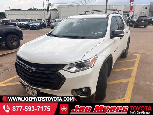 Iridescent Pearl Tricoat 2018 Chevrolet Traverse Premier
