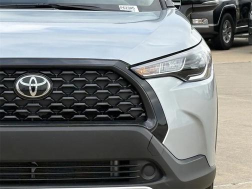 2025 Toyota Corolla Cross LE