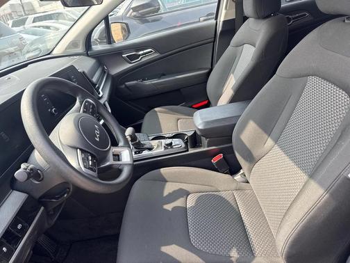 2025 Kia Sportage LX