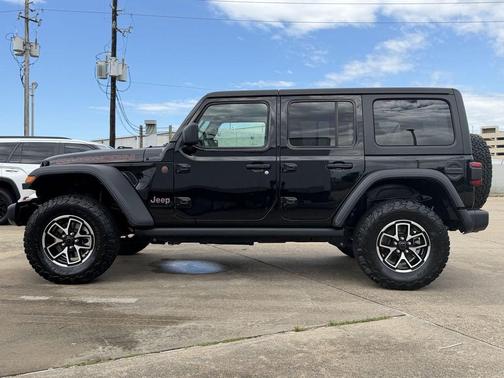 Black Clearcoat 2025 Jeep Wrangler Rubicon