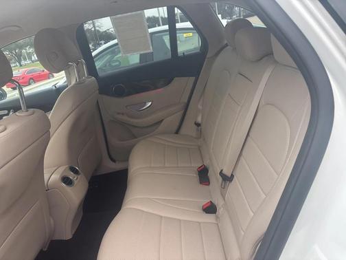 2022 Mercedes-Benz GLC 300 Base