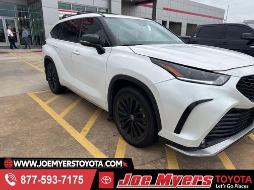Wind Chill Pearl 2024 Toyota Highlander XSE