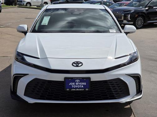 Ice Cap 2026 Toyota Camry SE