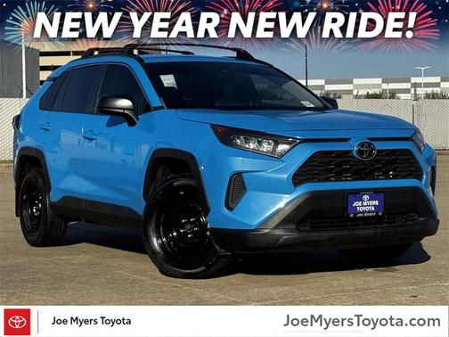 2020 Toyota RAV4 LE