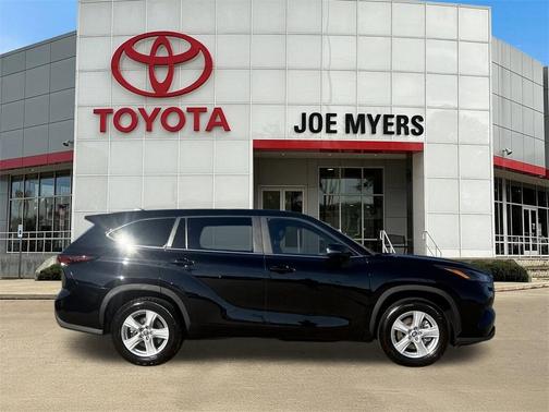2025 Toyota Highlander LE