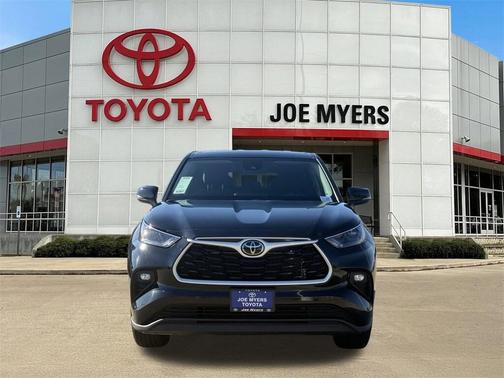 2025 Toyota Highlander LE