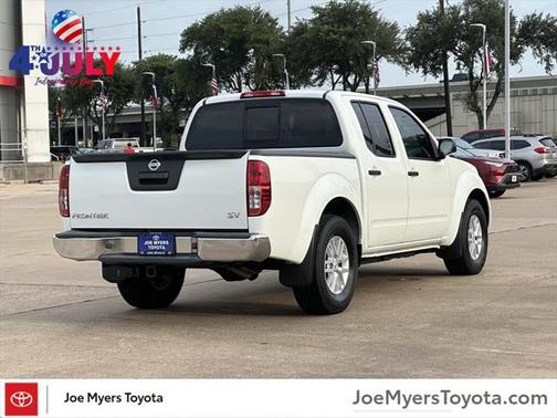2021 Nissan Frontier SV
