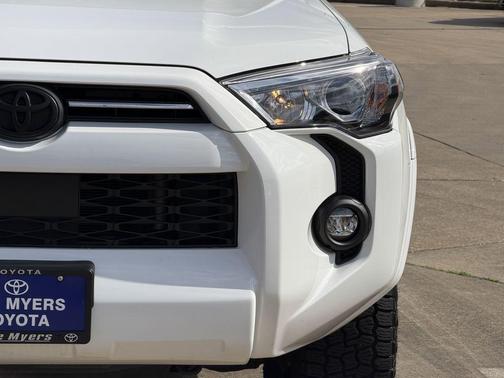 Ice Cap 2023 Toyota 4Runner SR5 Premium