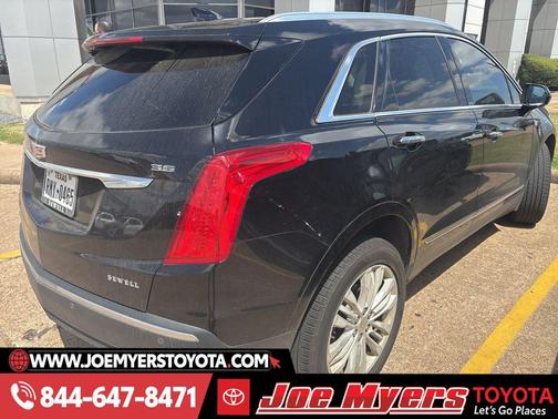 Stellar Black Metallic 2018 Cadillac XT5 Luxury