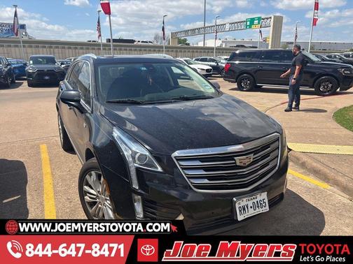 Stellar Black Metallic 2018 Cadillac XT5 Luxury