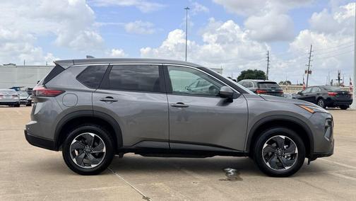 Gun Metallic 2024 Nissan Rogue SV
