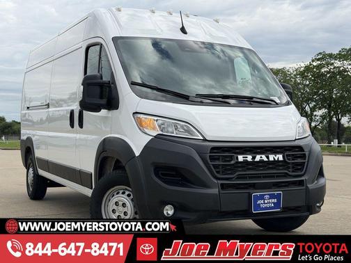 Bright White Clearcoat 2025 RAM ProMaster 2500 Tradesman