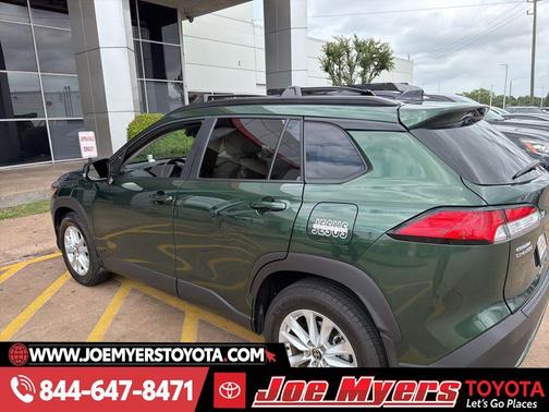 2025 Toyota Corolla Cross LE