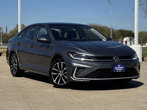 2025 Volkswagen Jetta 1.5T SE