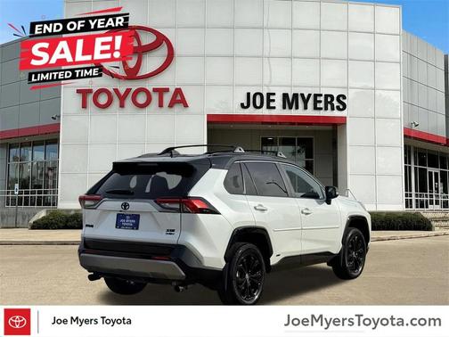 2025 Toyota RAV4 Hybrid SE