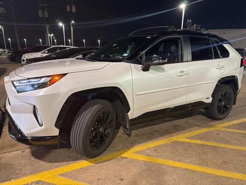 2025 Toyota RAV4 Hybrid SE