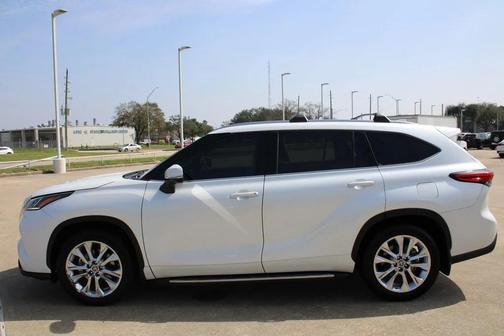 2022 Toyota Highlander Limited