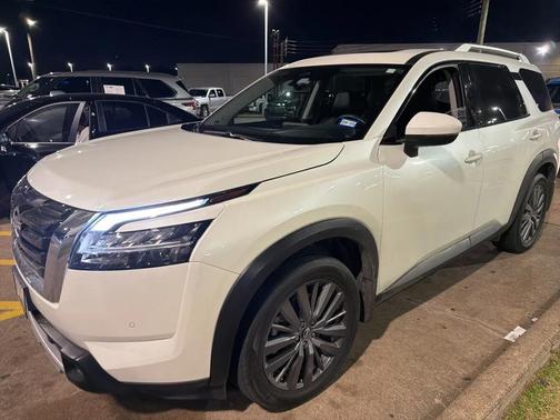 2024 Nissan Pathfinder SL FWD