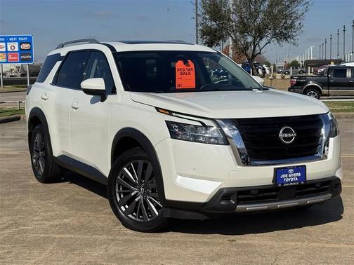 2024 Nissan Pathfinder SL FWD